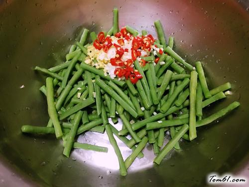 【凉拌酸辣豆角】