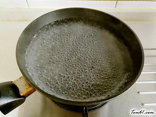 【麻酱拌生菜】