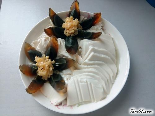 【皮蛋拌豆腐】