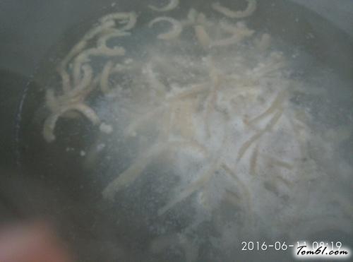 【鲤鱼猪皮冻】