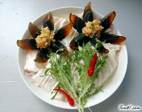 【皮蛋拌豆腐】