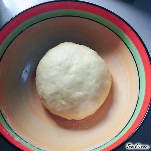 【番茄奶酪披萨】