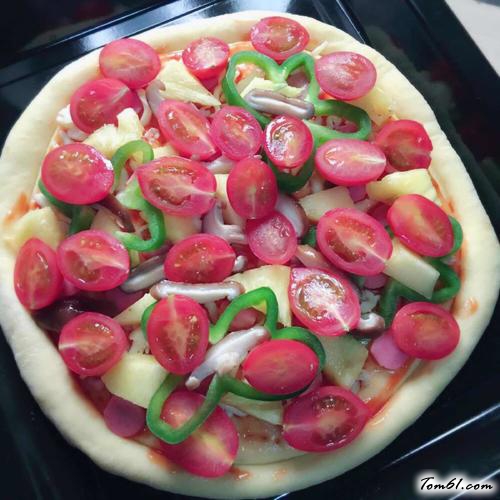 【番茄奶酪披萨】