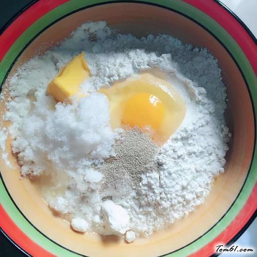 【番茄奶酪披萨】