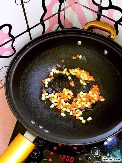 【简易蛋包饭】