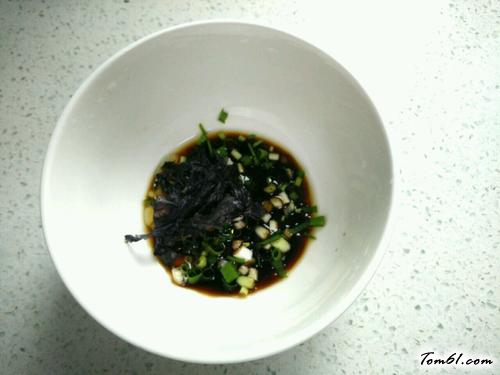 【木耳鲜肉馅馄饨】