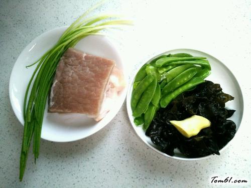 【木耳鲜肉馅馄饨】