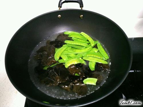 【木耳鲜肉馅馄饨】