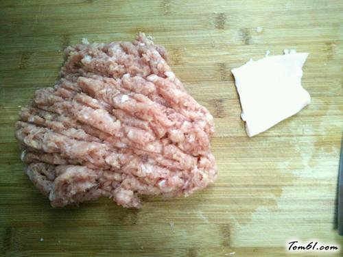 【木耳鲜肉馅馄饨】