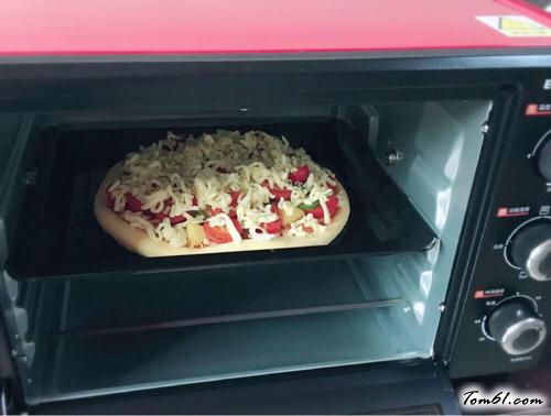 【番茄奶酪披萨】