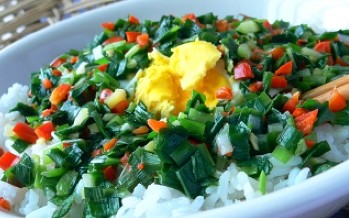 美味农家菜，韭菜包鸡蛋的两种做法