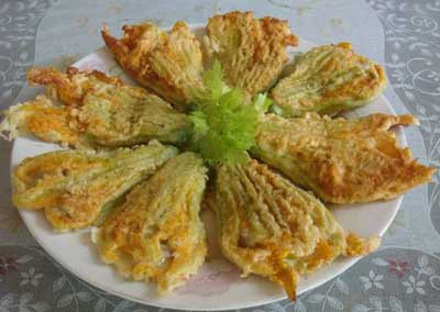 油煎南瓜花包，回味无穷的山庄农家菜