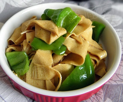 青椒炒干豆腐的做法，青椒炒干豆腐怎么做好