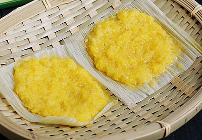 嫩玉米蒸饼的做法，用嫩玉米做蒸饼清新鲜甜