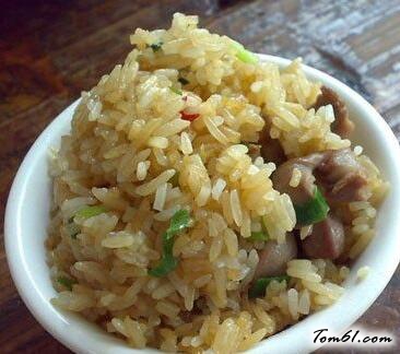 广州鸽肾煲仔饭的做法