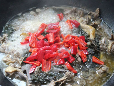 紫苏烧土鸭的家常做法，烧土鸭加点紫苏去腥效果好图片2