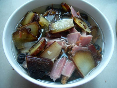 湖南腊肉蒸香菇的做法，腊肉蒸香菇怎么做