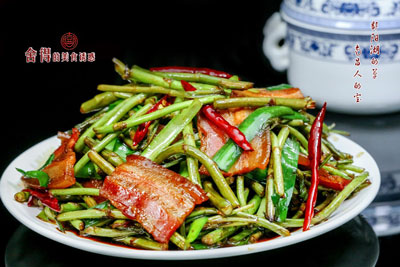 南昌藜蒿炒腊肉的做法，看南昌人怎么做藜蒿