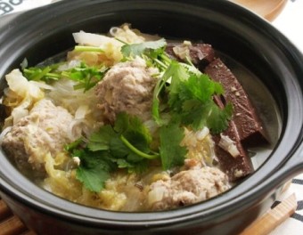 清真酸菜羊肉丸子的做法