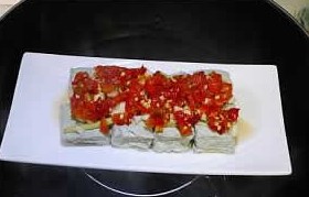 四川剁椒臭豆腐的做法图片2