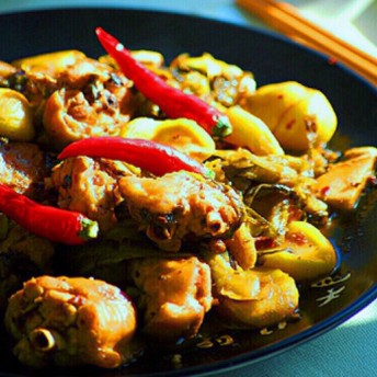 四川酸菜烧鸡块的做法