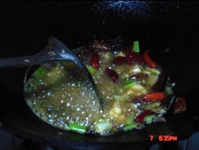 石锅耙泥鳅的家常做法，石锅耙泥鳅怎么做有过程图图片3