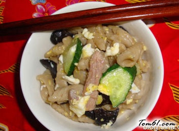 山寨版西安麻食的做法，怎么炒麻食好吃