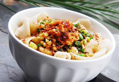 牛柳油泼揪面的做法，改良版的陕西油泼面