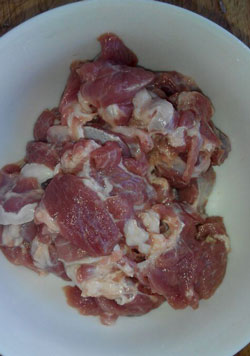 新疆拌面之新疆过油肉拌面的做法，有过程图图片2