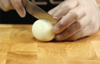 【芥末蛋】鸡蛋对半切开