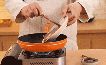 【黑椒牛排】煎