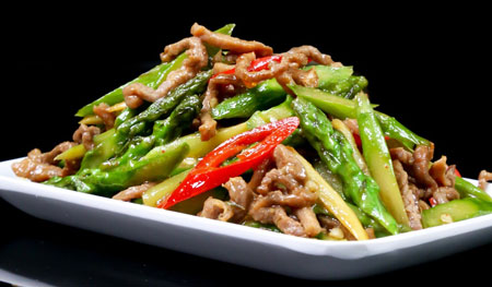 适合新手的芦笋牛肉丝做法，味道顶呱呱