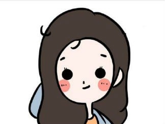 穿风衣的小女孩