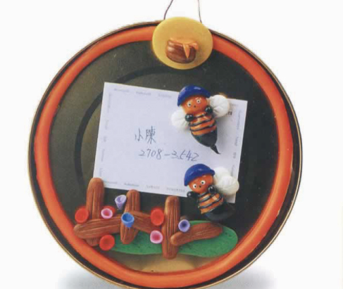 小蜜蜂留言板1的彩泥橡皮泥制作教程图解