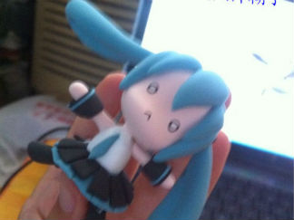 初音未来的彩泥橡皮泥制作教程图解3