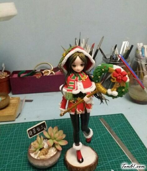 圣诞女郎的彩泥橡皮泥制作教程图解