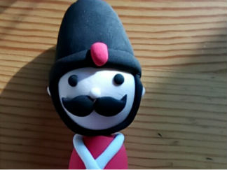 英国小卫兵的彩泥橡皮泥制作教程图解