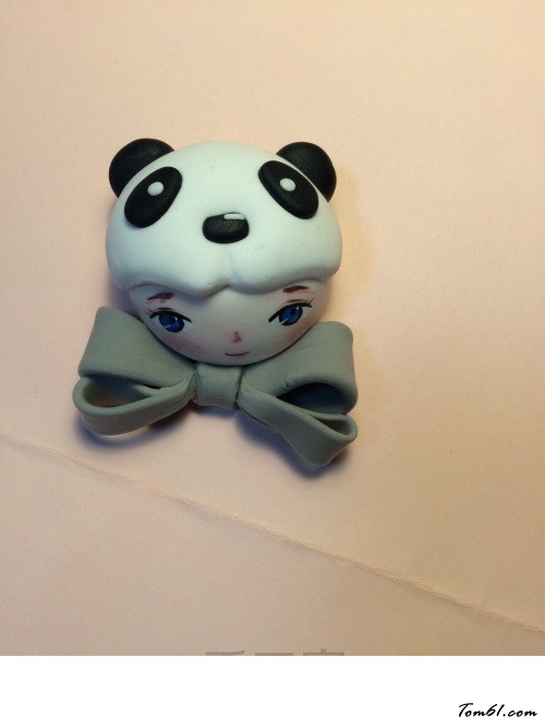 的彩泥橡皮泥制作教程图解熊猫娃娃胸针图片7