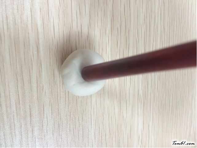 微型蘑菇瓶的彩泥橡皮泥制作教程图解图片6 微型蘑菇瓶的彩泥橡皮泥制作教程图解图片6