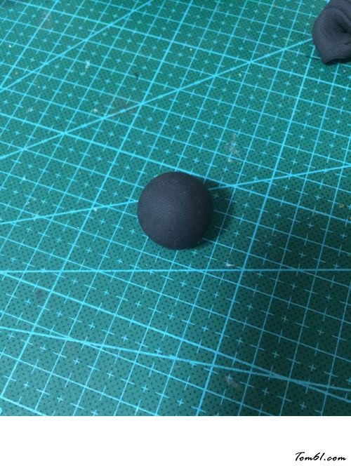 万圣节小女孩的彩泥橡皮泥制作教程图解图片2