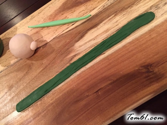 麻花辫胡子的圣诞老人的彩泥橡皮泥制作教程图解图片11 麻花辫胡子的圣诞老人的彩泥橡皮泥制作教程图解图片11