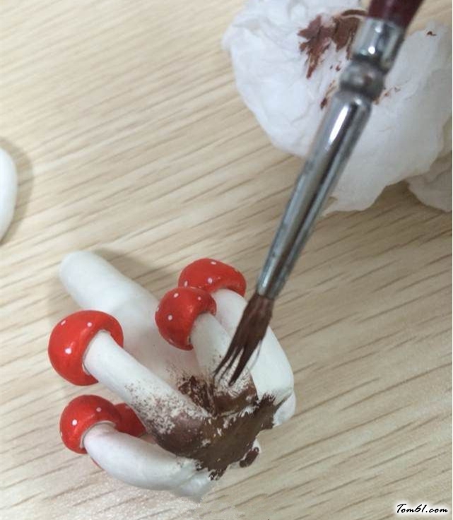 微型蘑菇瓶的彩泥橡皮泥制作教程图解图片22 微型蘑菇瓶的彩泥橡皮泥制作教程图解图片22