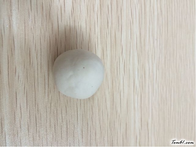 微型蘑菇瓶的彩泥橡皮泥制作教程图解图片4 微型蘑菇瓶的彩泥橡皮泥制作教程图解图片4