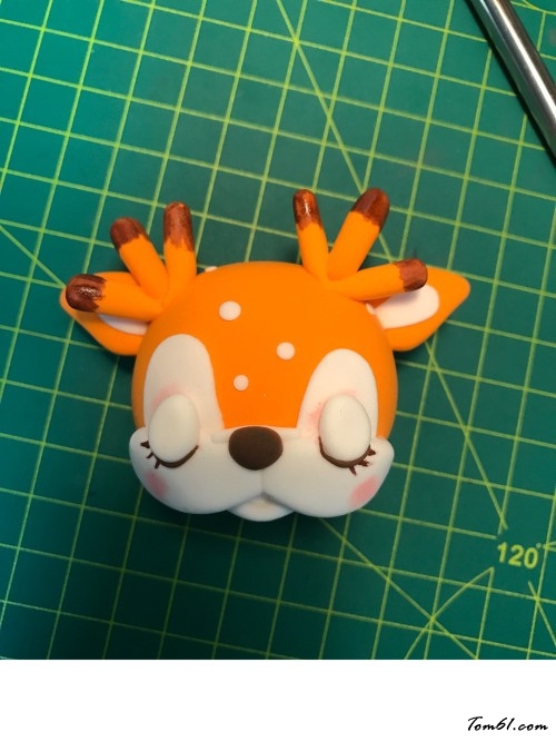 小鹿挂饰的彩泥橡皮泥制作教程图解图片12