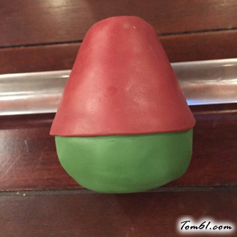 麻花辫胡子的圣诞老人的彩泥橡皮泥制作教程图解图片6 麻花辫胡子的圣诞老人的彩泥橡皮泥制作教程图解图片6