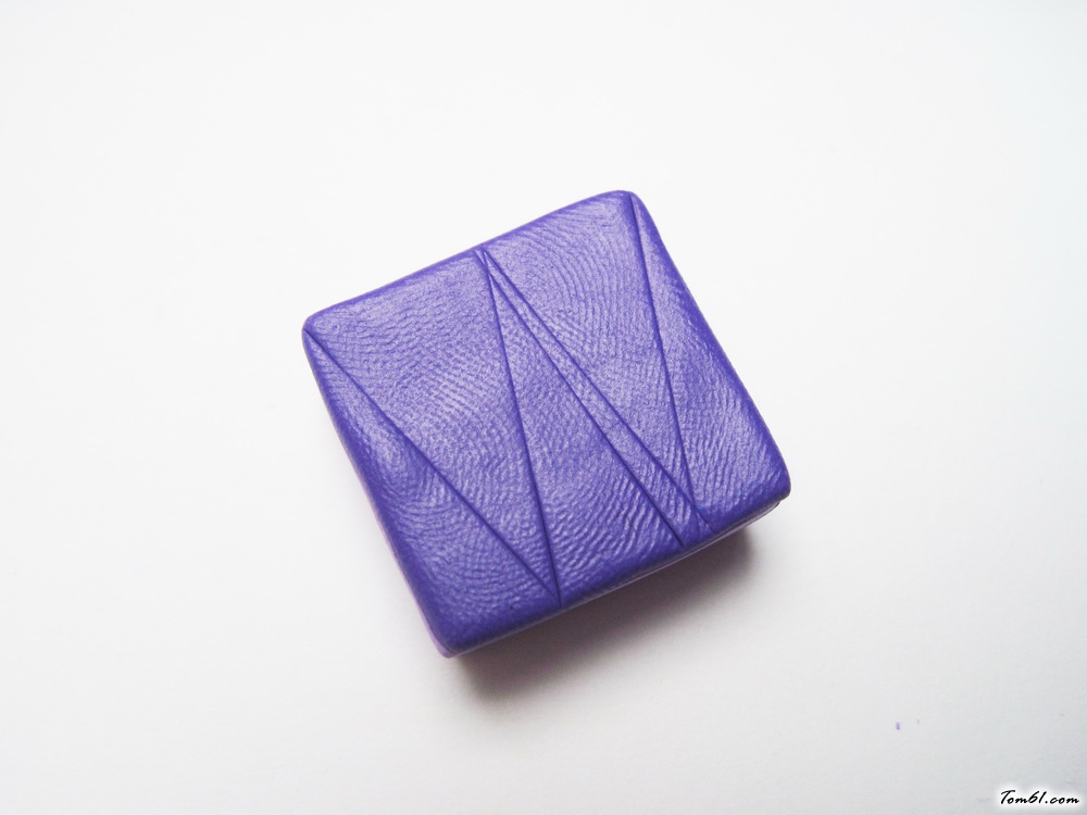 蓝莓蛋糕小吊坠的彩泥橡皮泥制作教程图解图片8 蓝莓蛋糕小吊坠的彩泥橡皮泥制作教程图解图片8