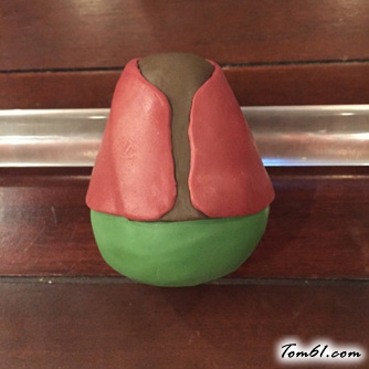 麻花辫胡子的圣诞老人的彩泥橡皮泥制作教程图解图片5 麻花辫胡子的圣诞老人的彩泥橡皮泥制作教程图解图片5