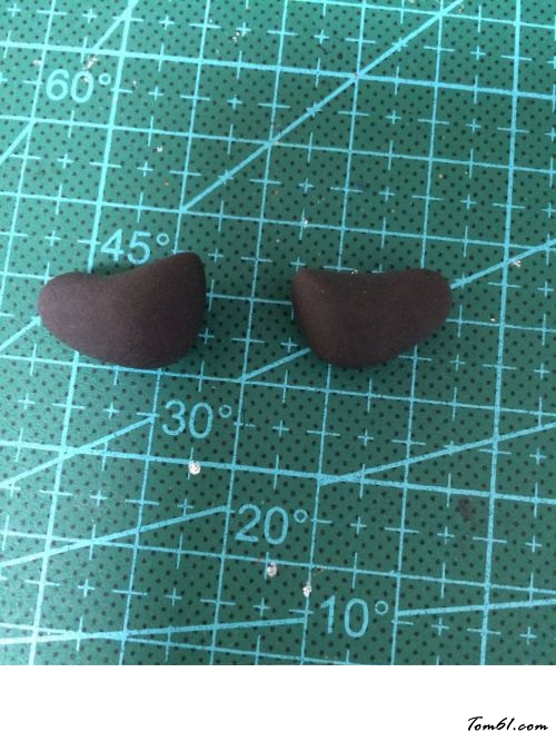 头顶苹果的小熊猫的彩泥橡皮泥制作教程图解图片3