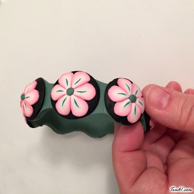 软陶小手环的彩泥橡皮泥制作教程图解