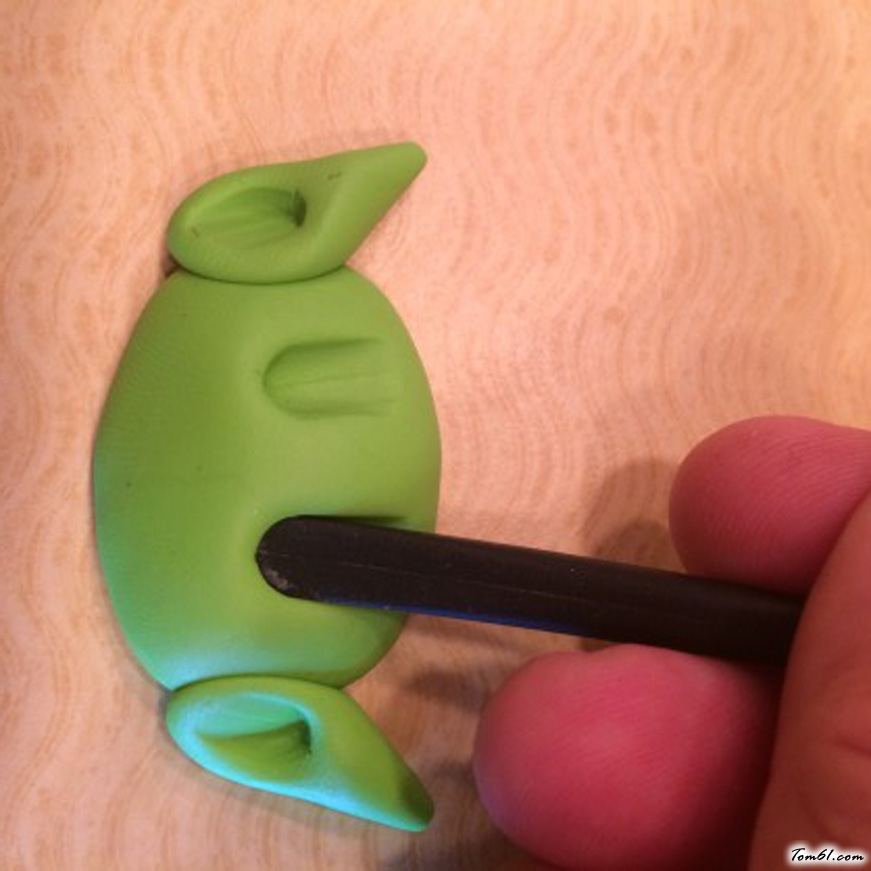 巨魔外星人的彩泥橡皮泥制作教程图解图片4 巨魔外星人的彩泥橡皮泥制作教程图解图片4